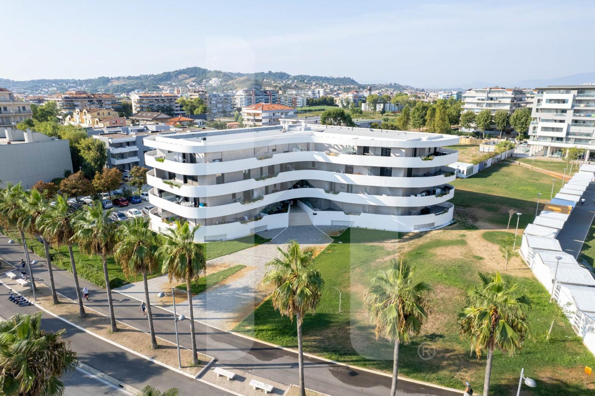 Homiday - Waterfront Montesilvano Marina 外观 照片
